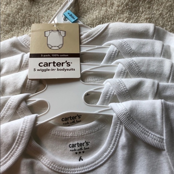 5 pack Carter’s white onesies size 6 months - Picture 3 of 4